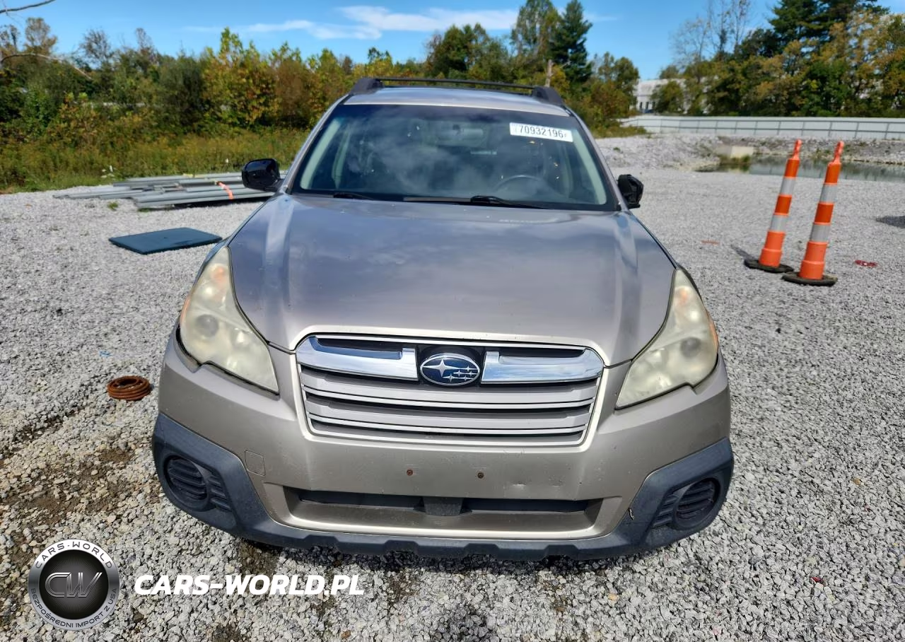 2014 Subaru Outback 2.5I VIN:4S4BRCACXE1318908 - 5