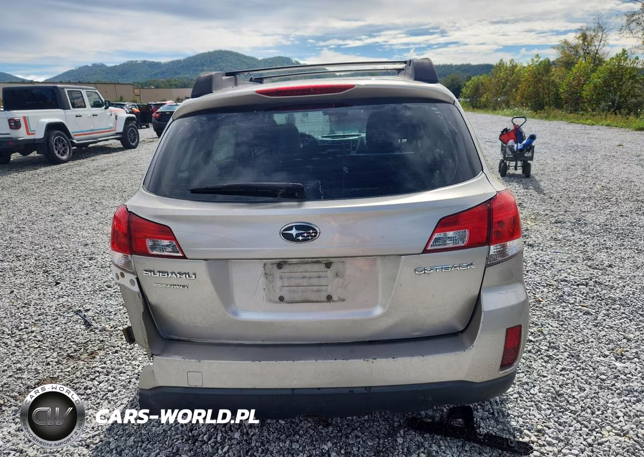 2014 Subaru Outback 2.5I VIN:4S4BRCACXE1318908 - 6