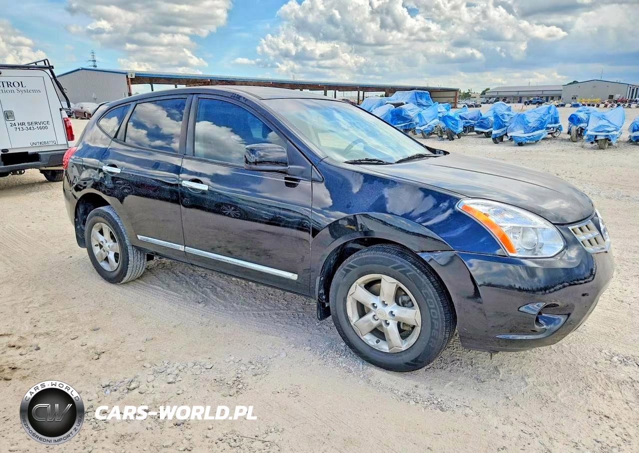 2013 Nissan Rogue S VIN:JN8AS5MT1DW512826 - 4