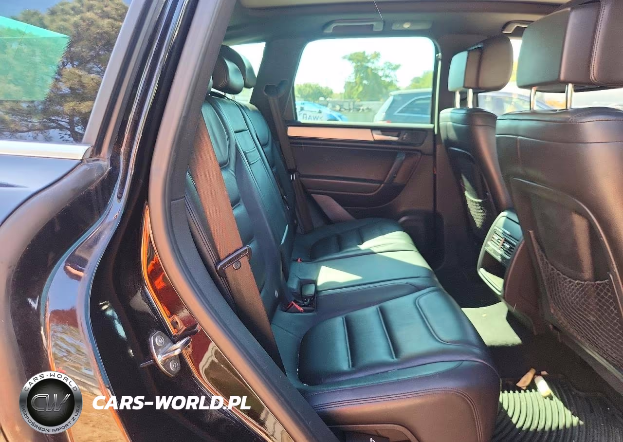 2014 Volkswagen Touareg V6 VIN:WVGDF9BP8ED009412 - 11
