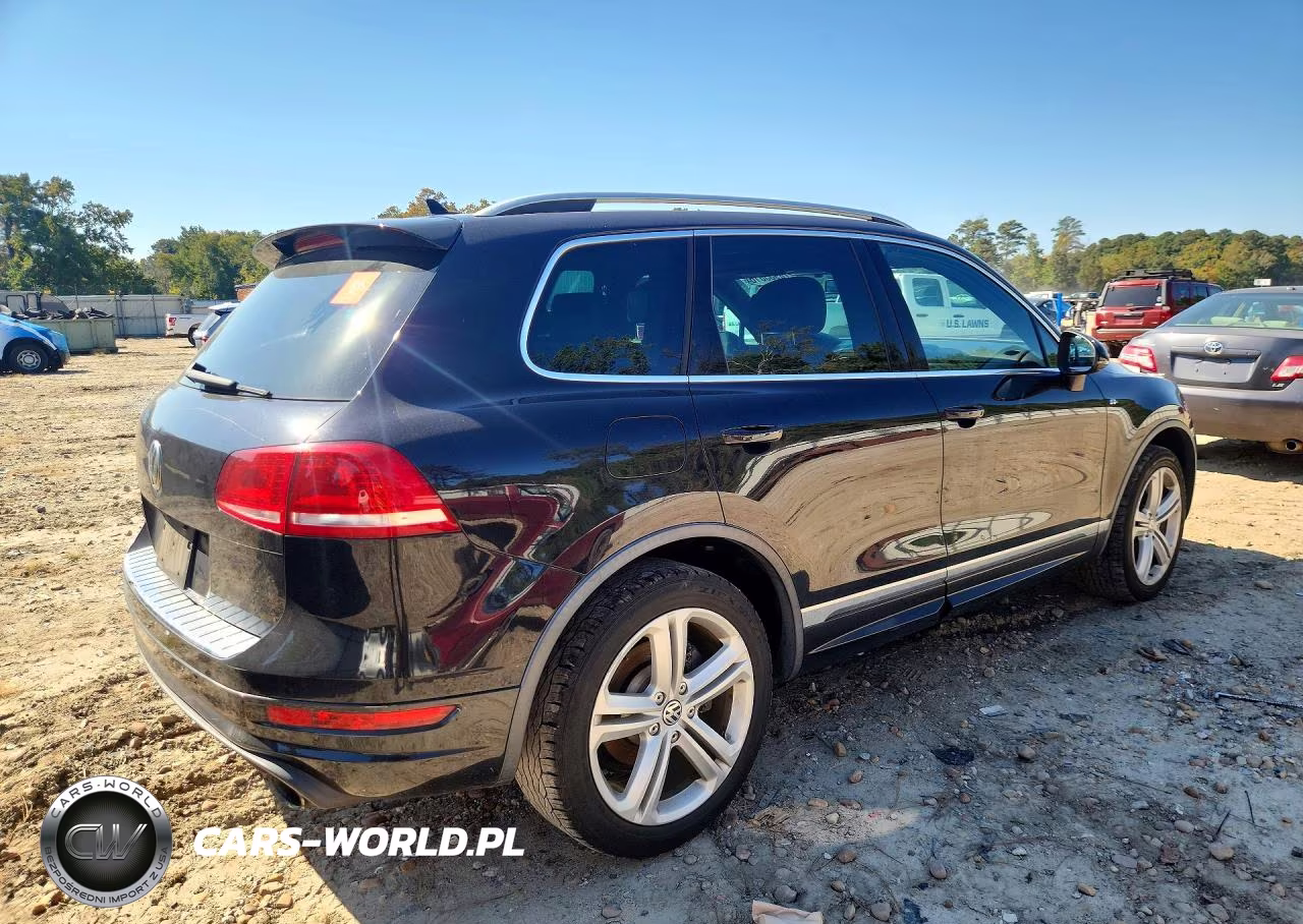 2014 Volkswagen Touareg V6 VIN:WVGDF9BP8ED009412 - 3