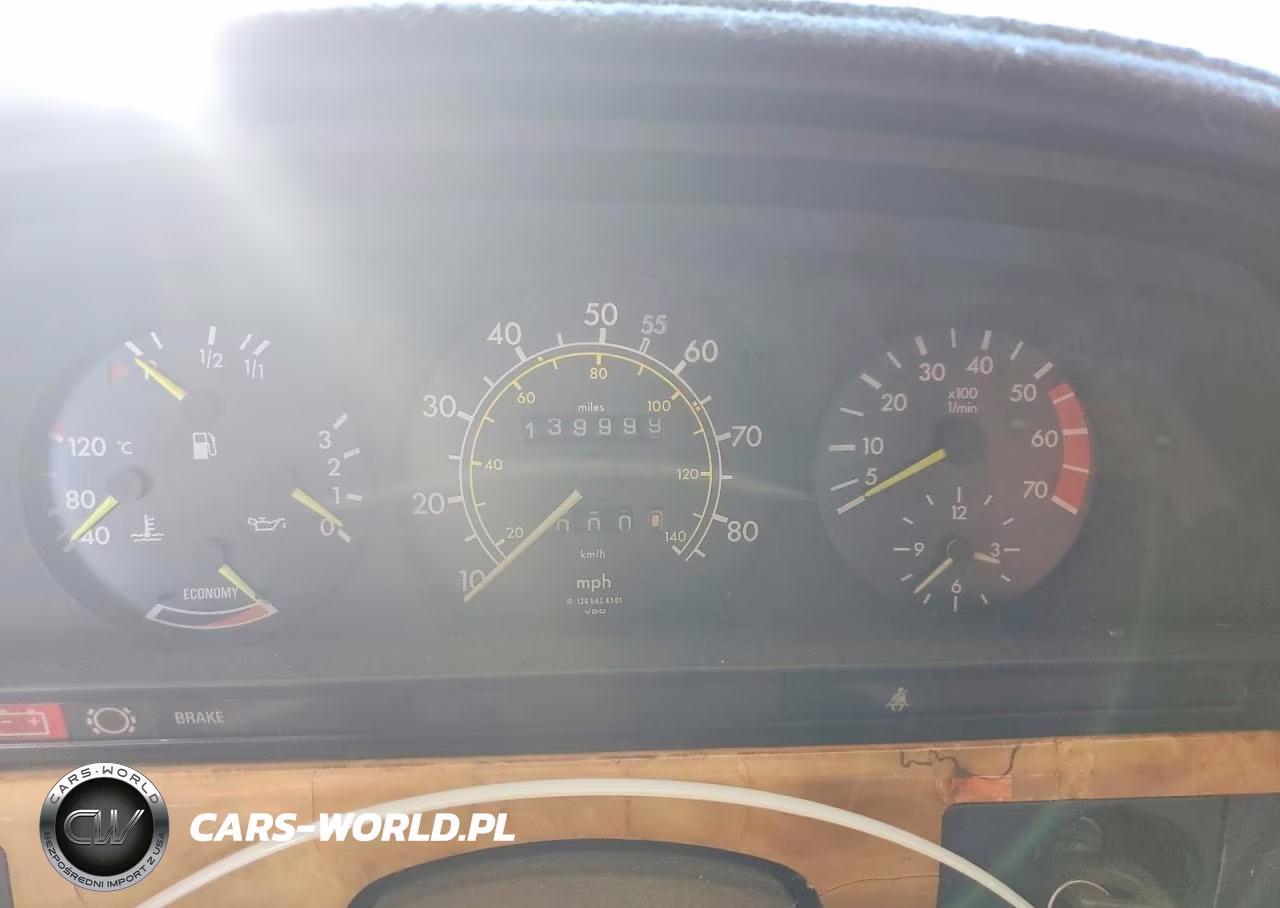 1982 Mercedes-Benz 380 Sec VIN:WDBCA43A5CB000752 - 9