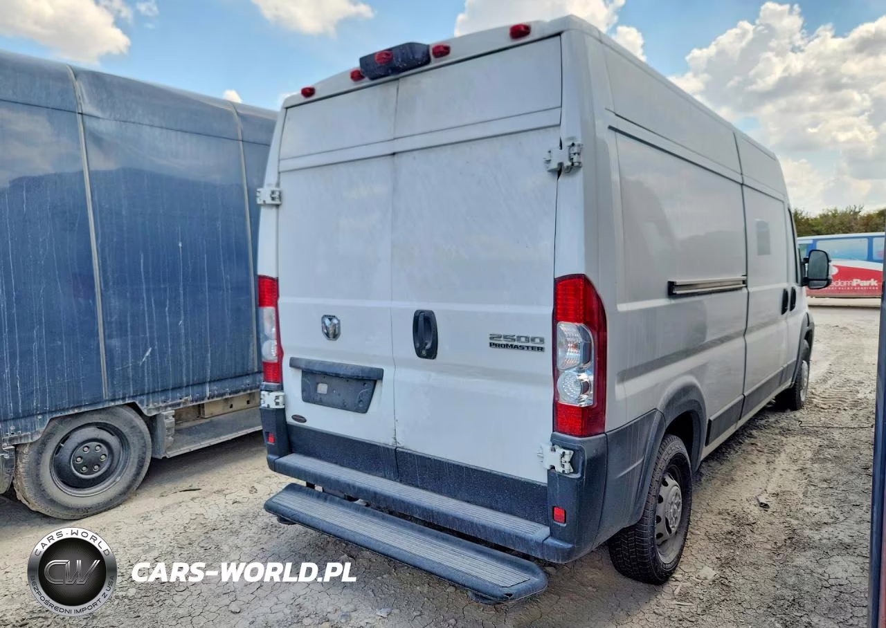 2023 Ram Promaster 2500 Refrigerated Delivery Van VIN:3C6LRVDG6PE502723 - 3