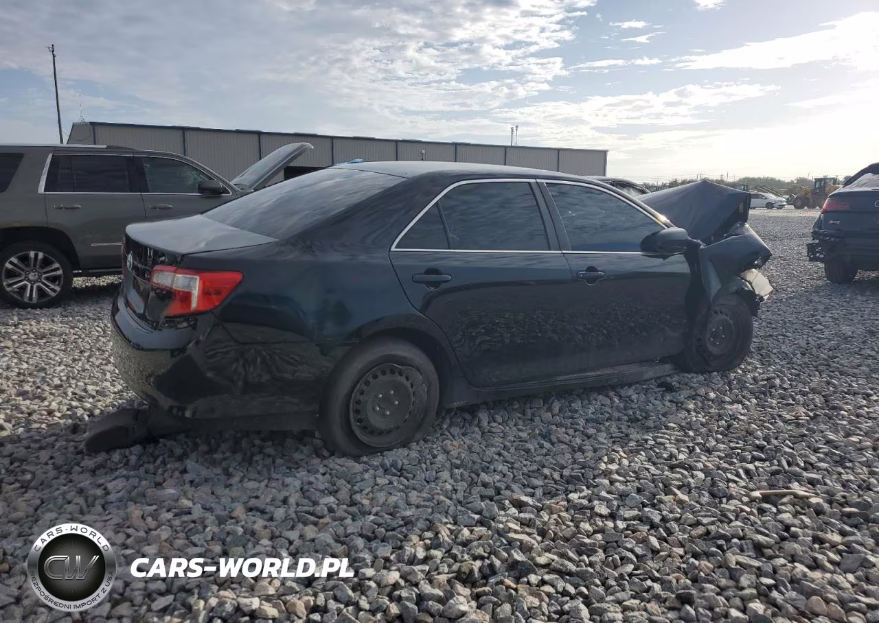 2014 Toyota Camry L VIN:4T1BF1FK6EU734675 - 3