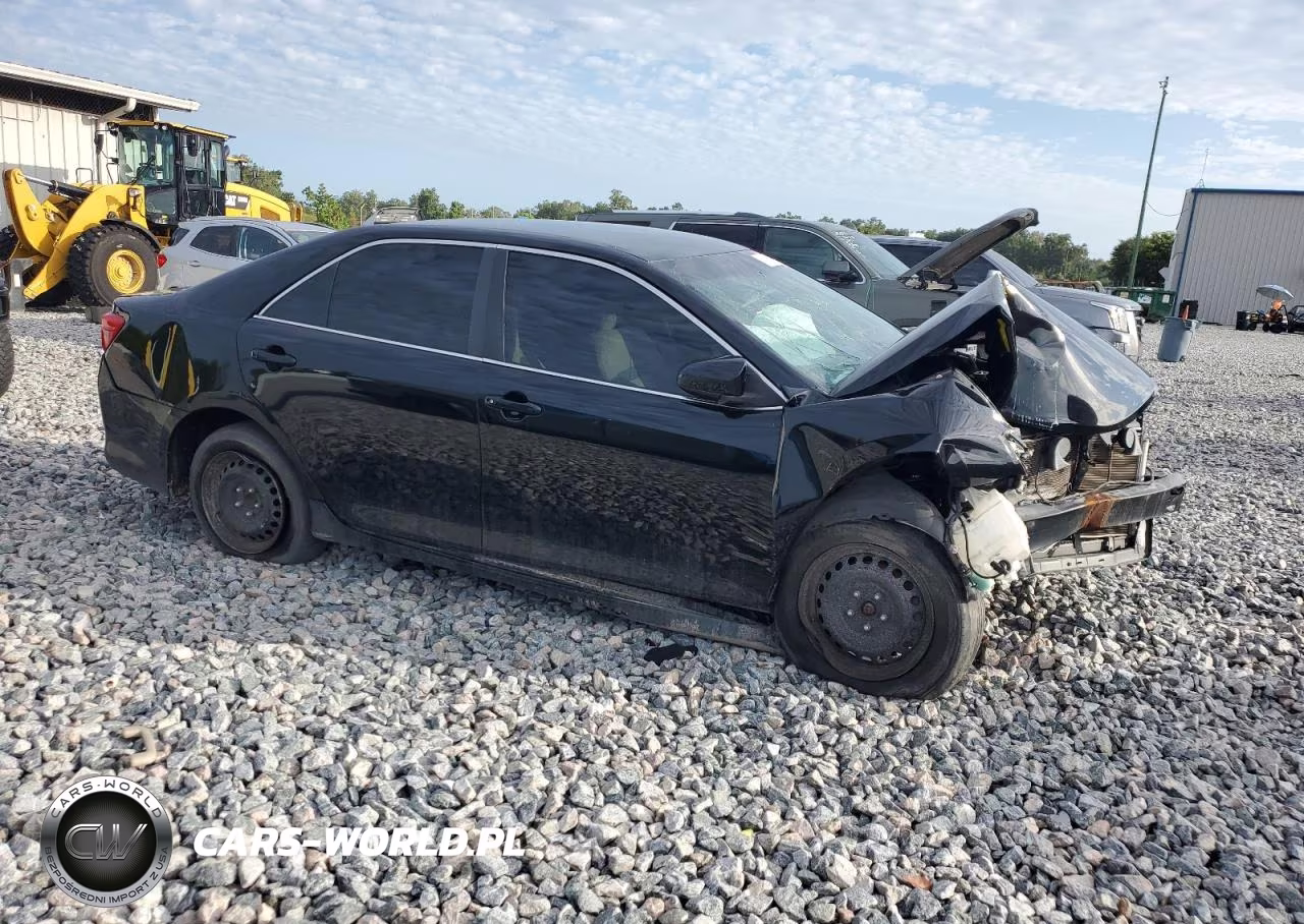 2014 Toyota Camry L VIN:4T1BF1FK6EU734675 - 4
