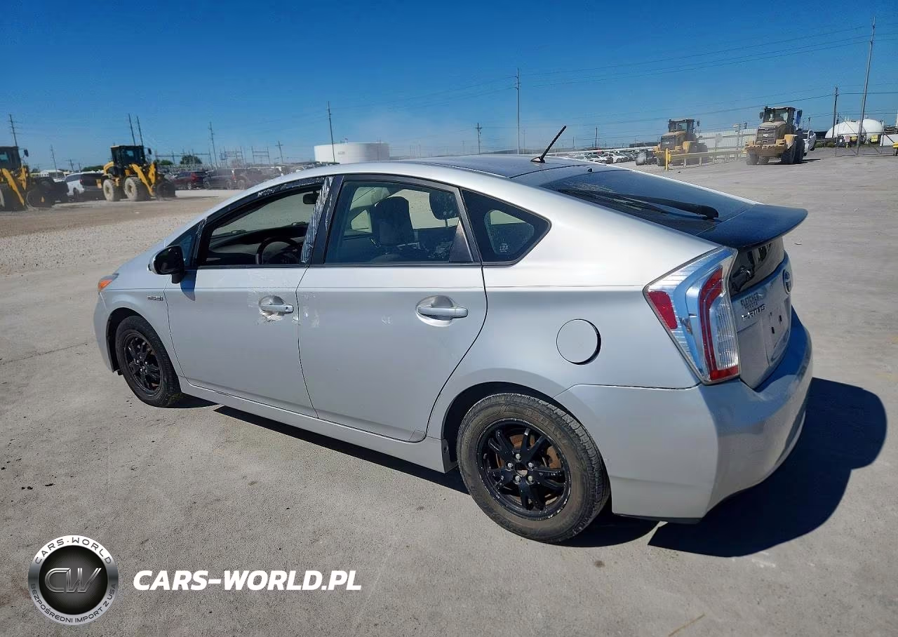 2015 Toyota Prius Two VIN:JTDKN3DU8F0445538 - 2