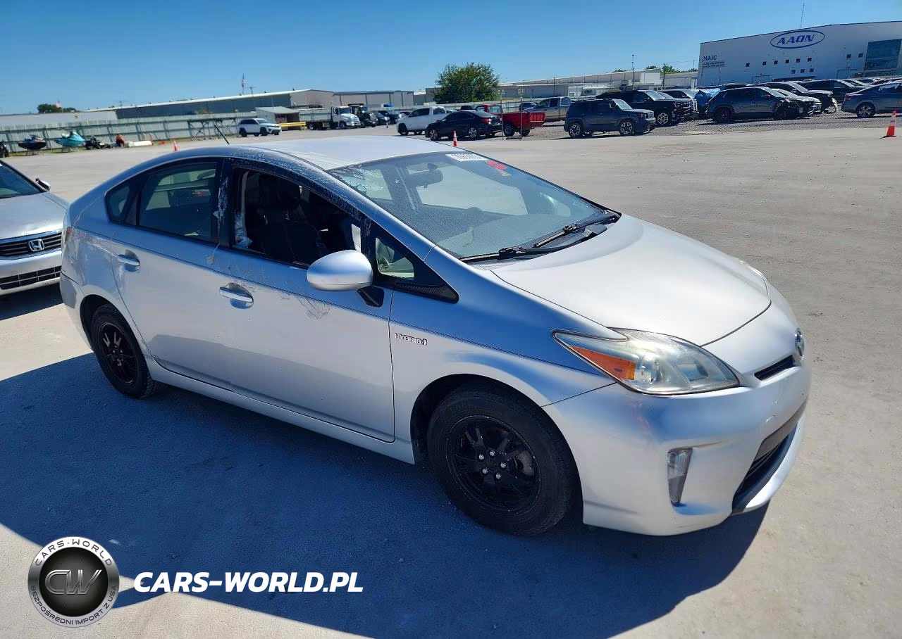 2015 Toyota Prius Two VIN:JTDKN3DU8F0445538 - 4