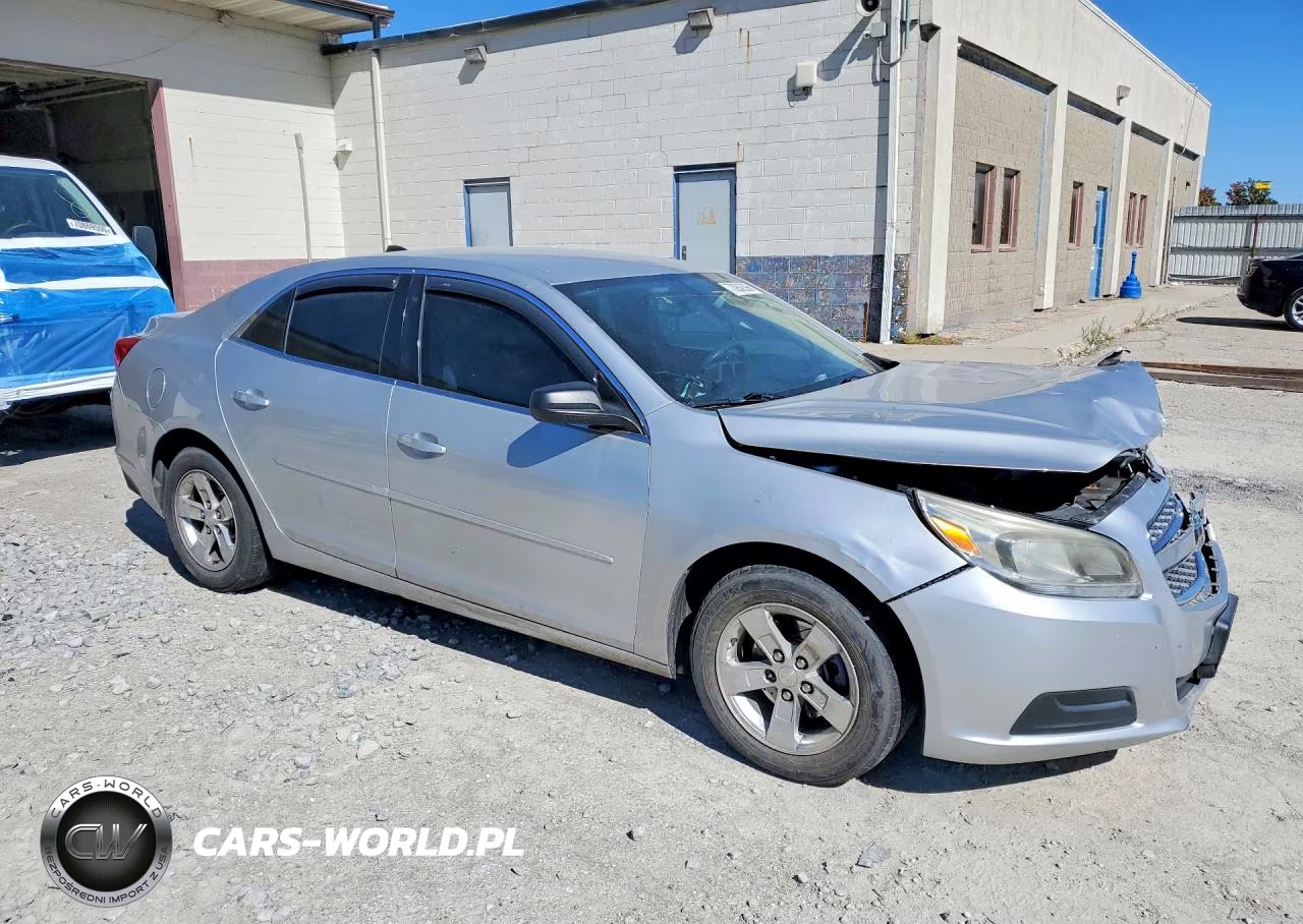 2013 Chevrolet Malibu Ls VIN:1G11B5SA4DF143868 - 4