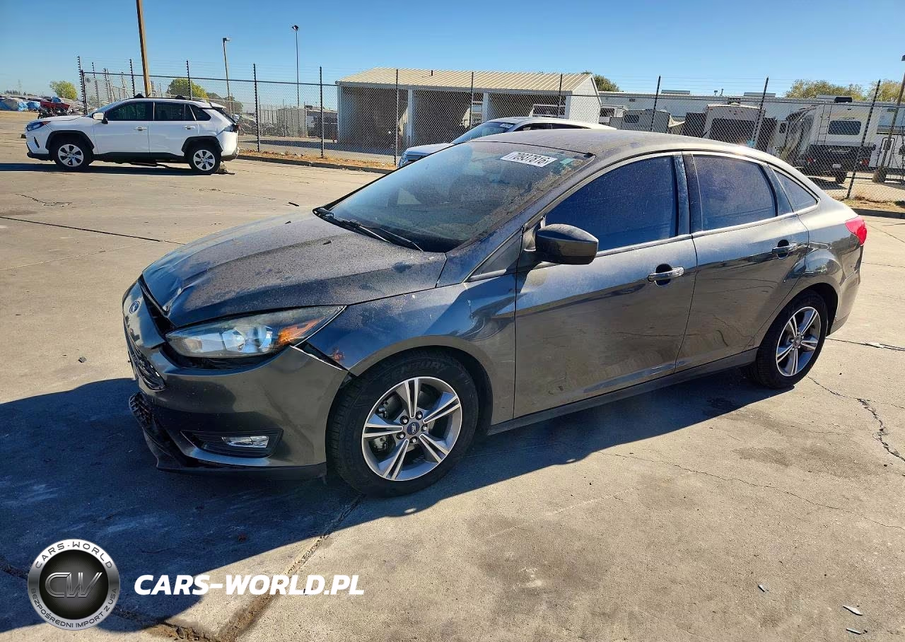 2018 Ford Focus Se VIN:1FADP3FE2JL288059 - 1