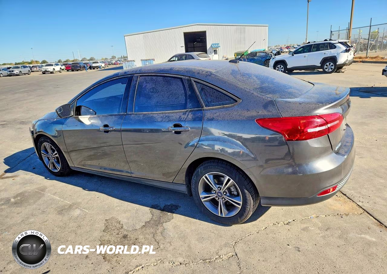 2018 Ford Focus Se VIN:1FADP3FE2JL288059 - 2