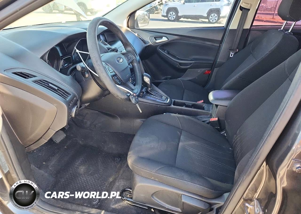 2018 Ford Focus Se VIN:1FADP3FE2JL288059 - 7