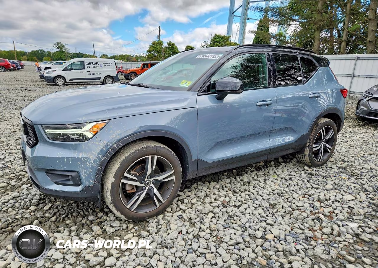 2021 Volvo Xc40 T5 R-Design VIN:YV4162UM5M2559868 - 1