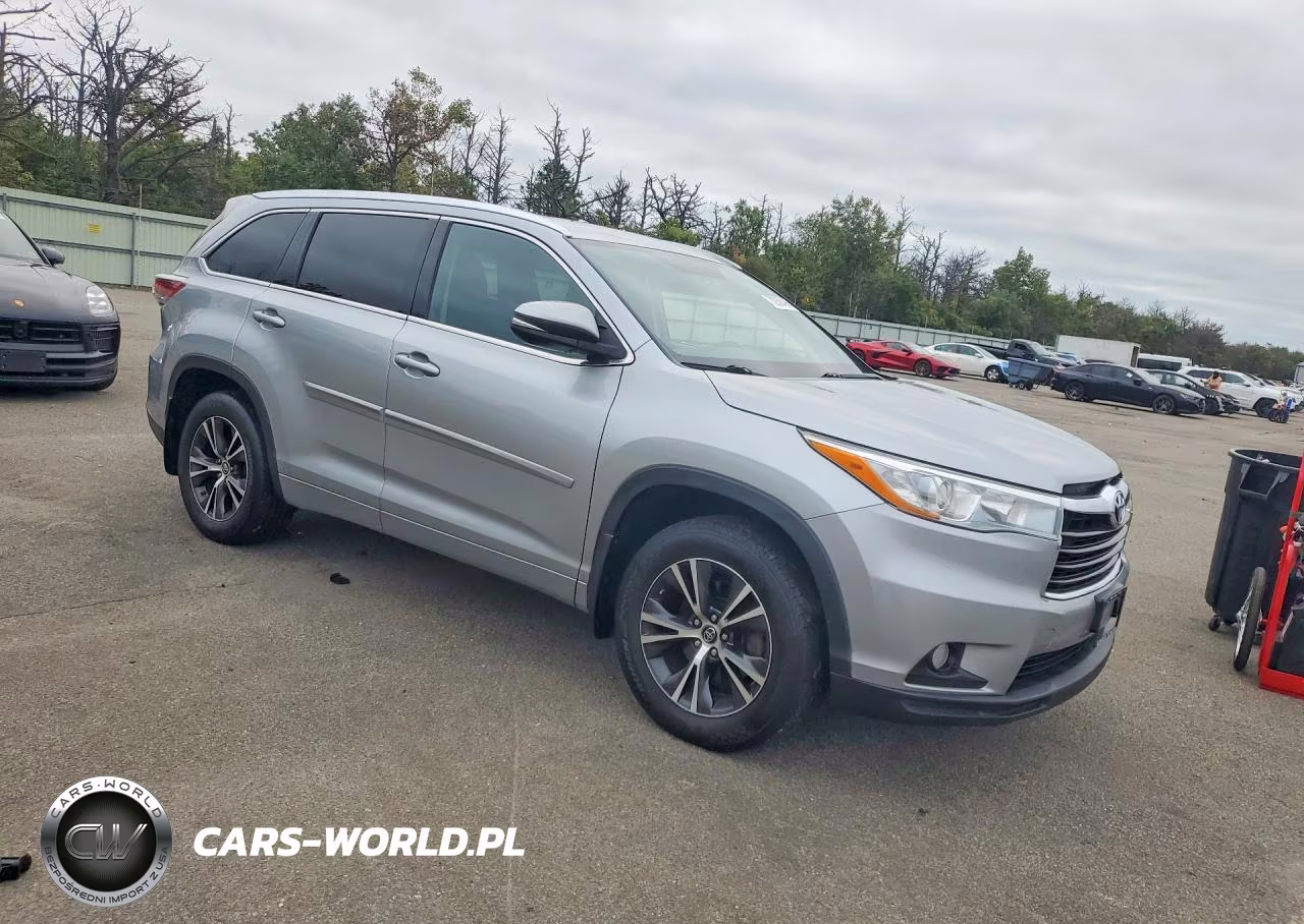2016 Toyota Highlander Xle VIN:5TDJKRFH2GS324333 - 4