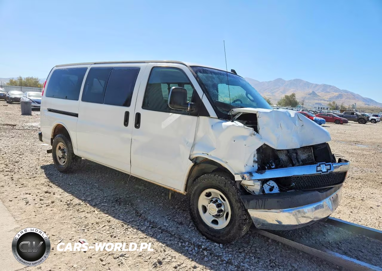 2016 Chevrolet Express G3500 Lt VIN:1GAZGMFG1G1165910 - 4