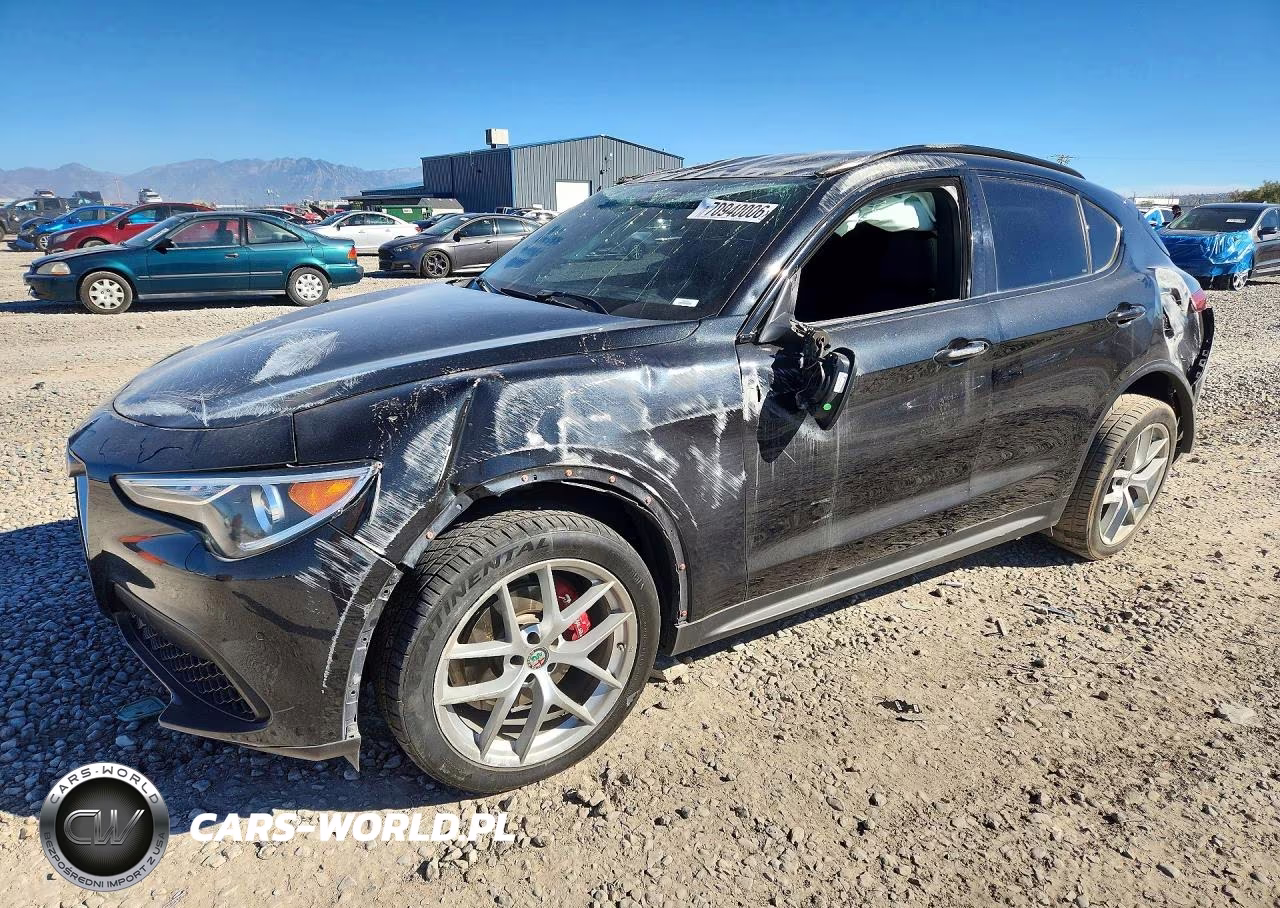 2018 Alfa Romeo Stelvio Ti Sport – zdjęcie 1 z 13