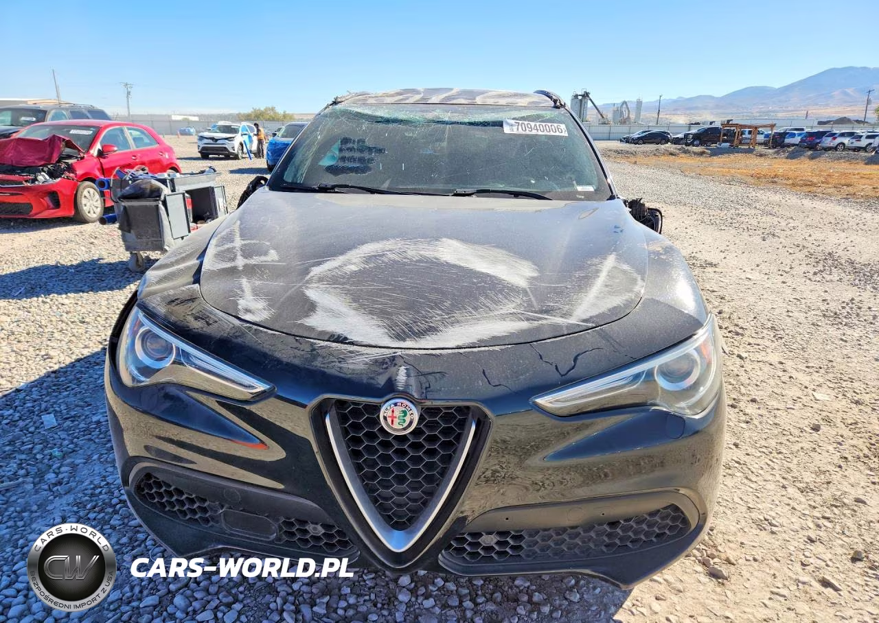 2018 Alfa Romeo Stelvio Ti Sport VIN:ZASFAKNN7J7B82450 - 5