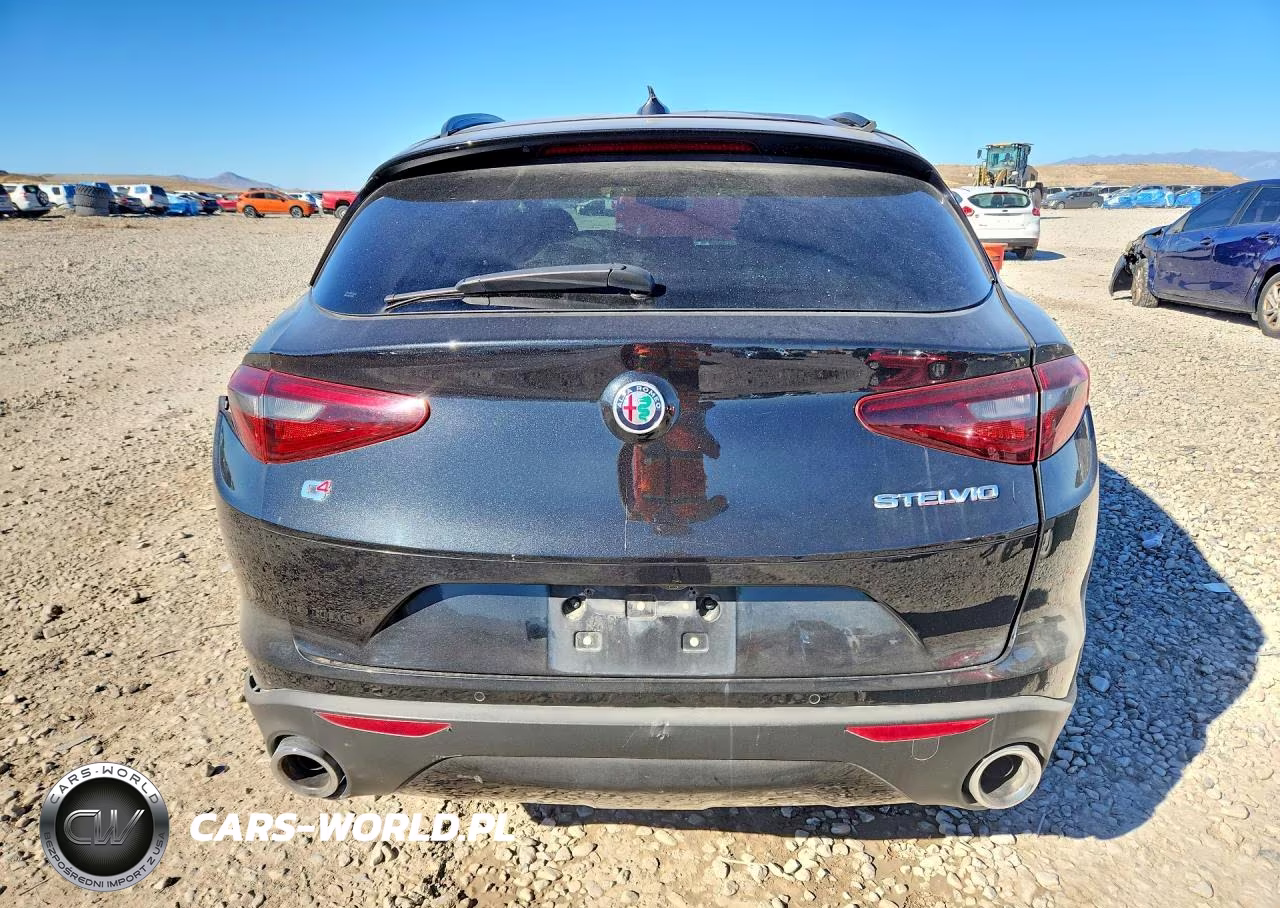 2018 Alfa Romeo Stelvio Ti Sport VIN:ZASFAKNN7J7B82450 - 6