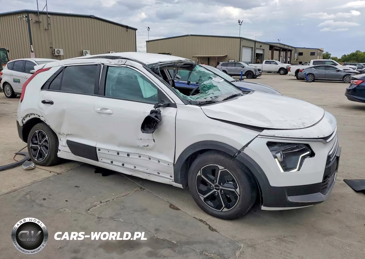 2026 Kia Niro Lx VIN:KNDCP3LE6T5367333 - 4