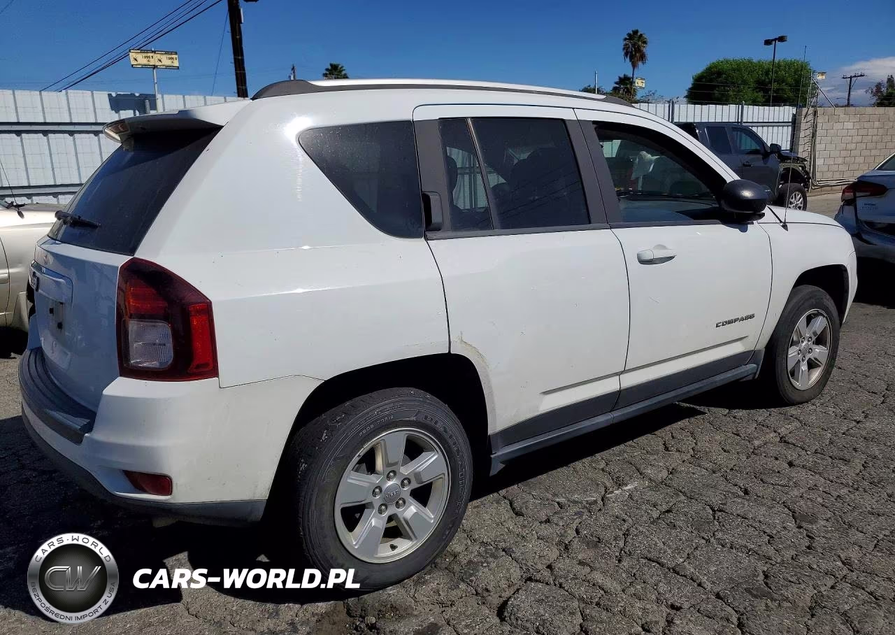 2015 Jeep Compass Sport VIN:1C4NJCBA9FD427480 - 3