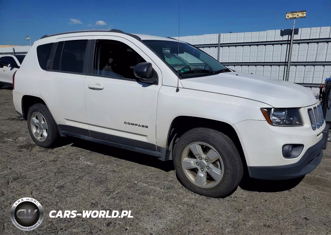 2015 Jeep Compass Sport VIN:1C4NJCBA9FD427480 - 4