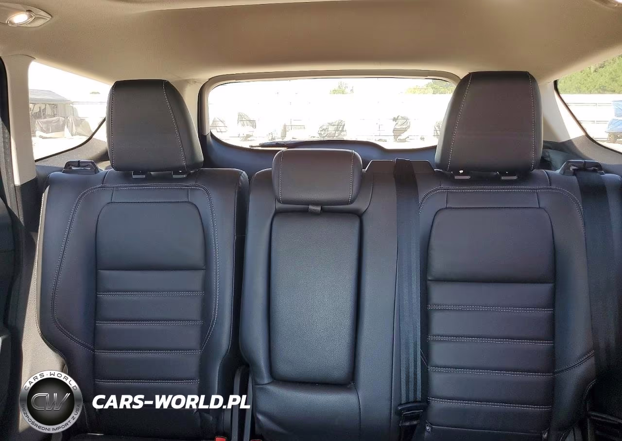 2018 Ford Escape Titanium VIN:1FMCU0J97JUA16474 - 10