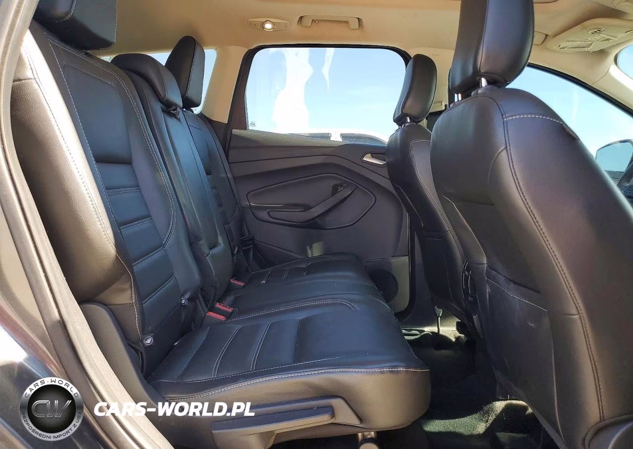 2018 Ford Escape Titanium VIN:1FMCU0J97JUA16474 - 11
