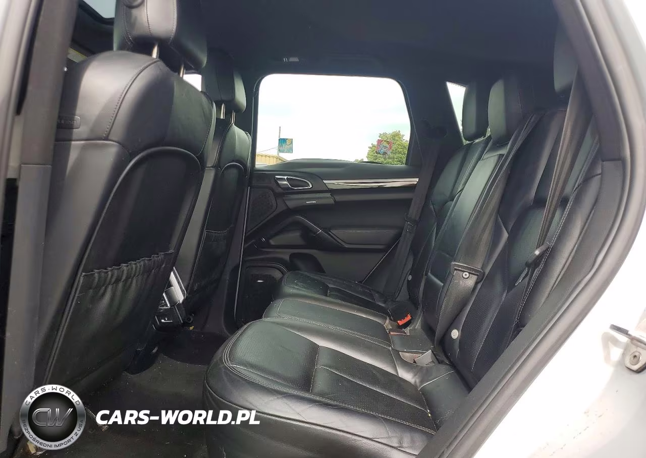 2012 Porsche Cayenne S VIN:WP1AB2A25CLA45284 - 11