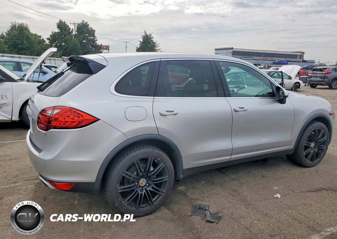 2012 Porsche Cayenne S VIN:WP1AB2A25CLA45284 - 3