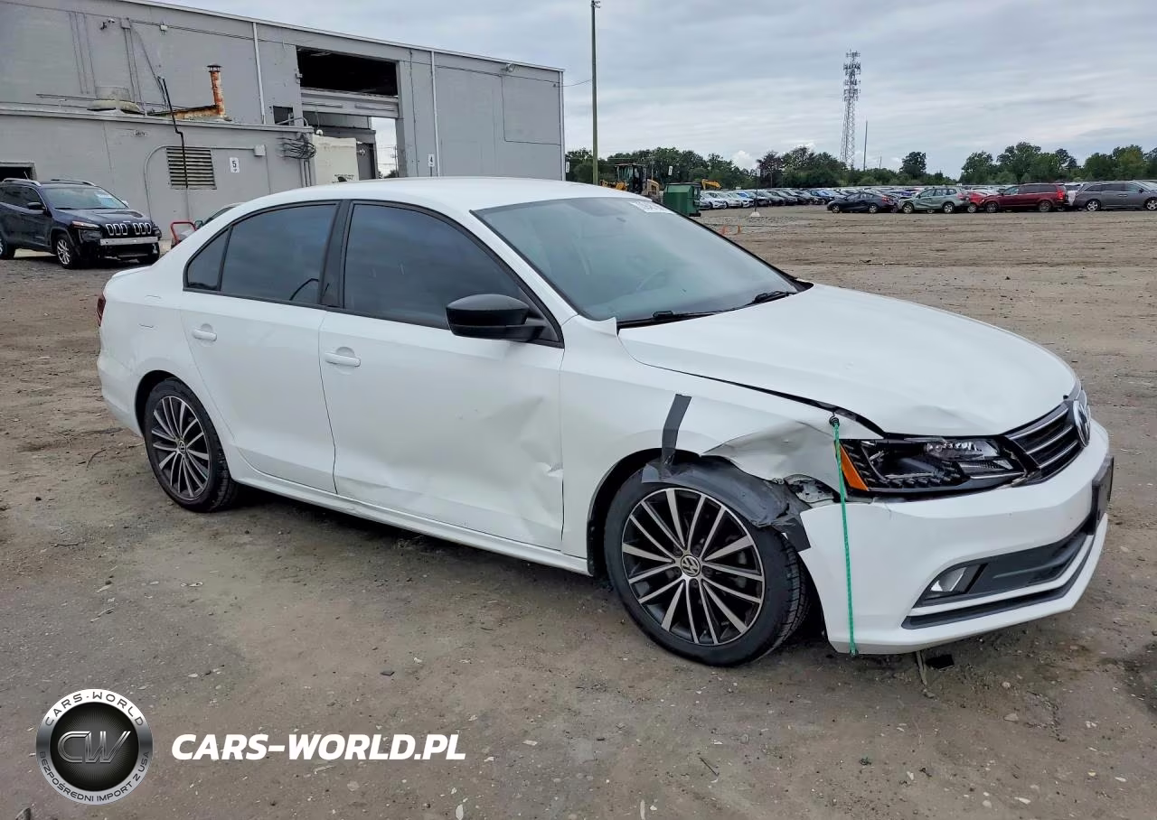 2017 Volkswagen Jetta Sport VIN:3VWD17AJ1HM307973 - 4