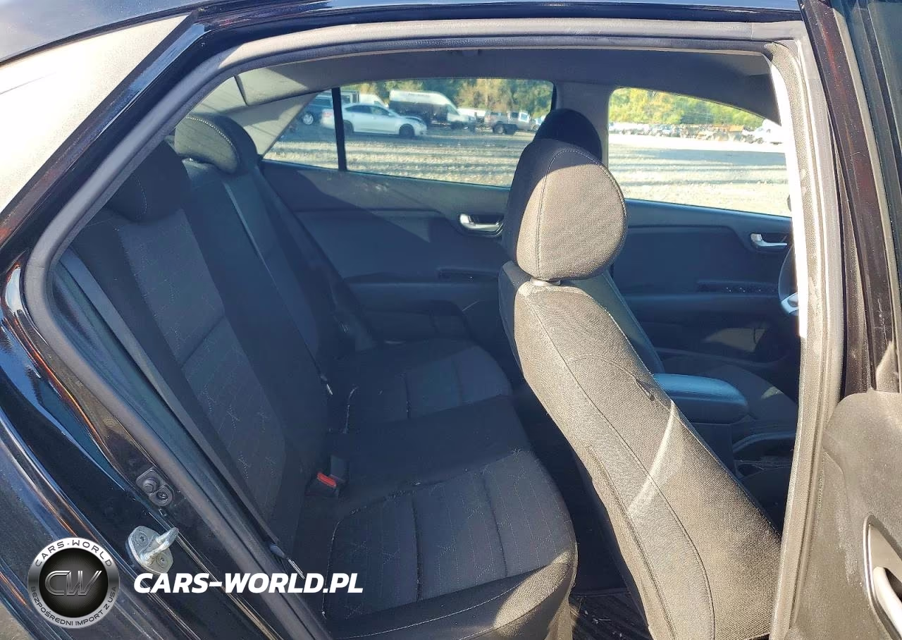 2018 Kia Rio S VIN:3KPA24AB8JE068495 - 10