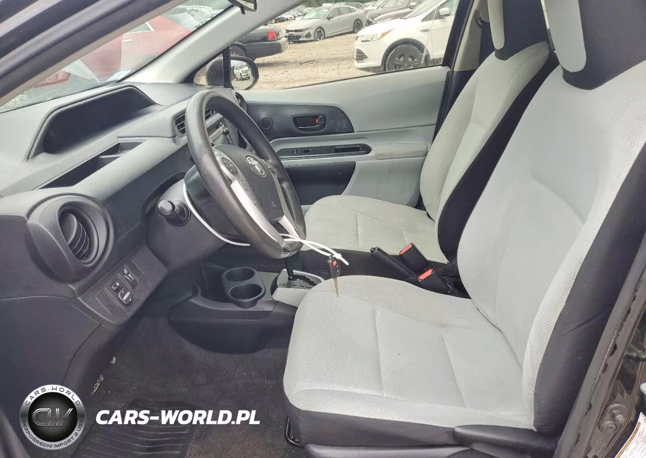 2013 Toyota Prius C One VIN:JTDKDTB37D1536241 - 7