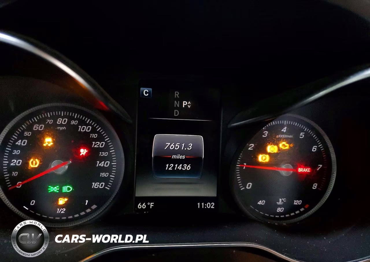 2017 Mercedes-Benz C 300 4Matic VIN:55SWF4KB5HU233883 - 9
