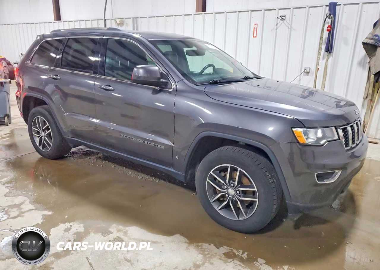2018 Jeep Grand Cherokee Laredo VIN:1C4RJFAG4JC403708 - 4