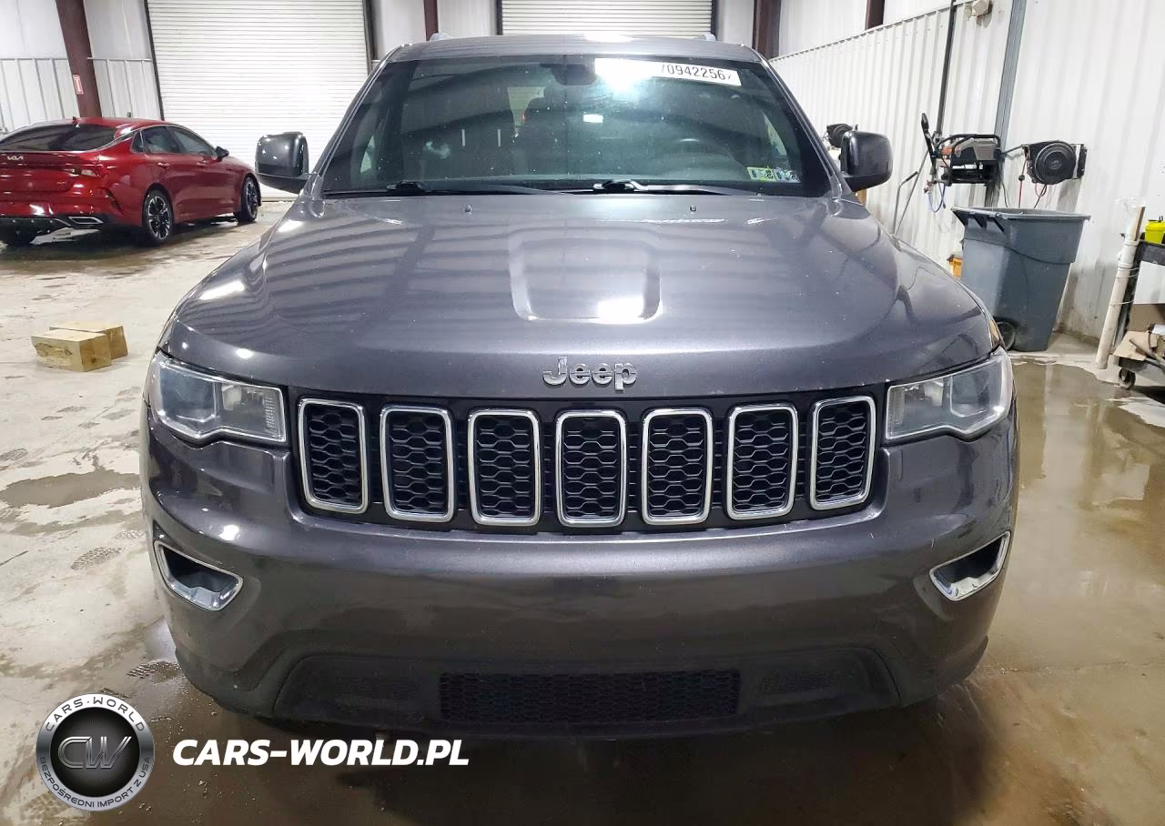2018 Jeep Grand Cherokee Laredo VIN:1C4RJFAG4JC403708 - 5
