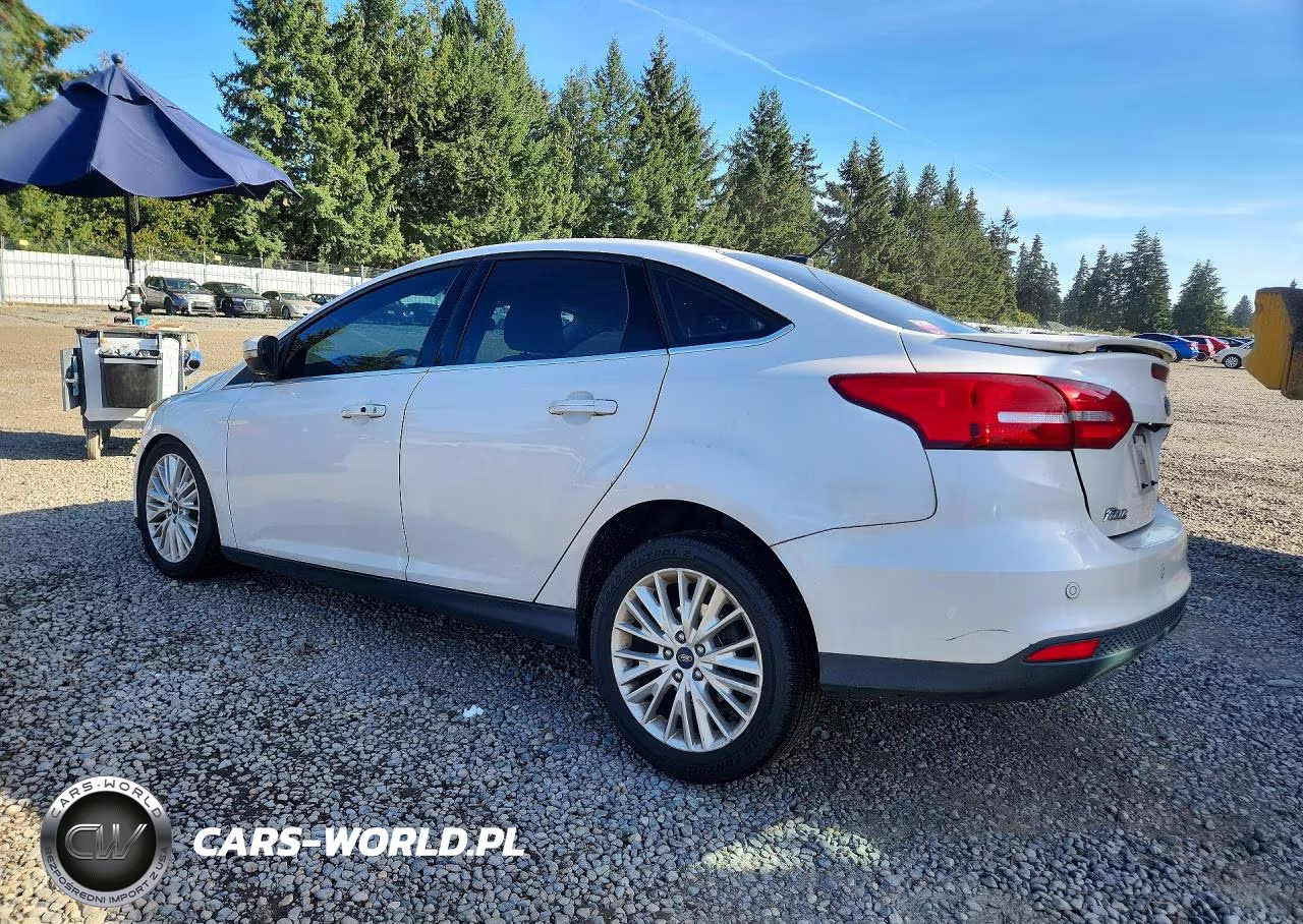 2017 Ford Focus Titanium VIN:1FADP3J24HL287857 - 2