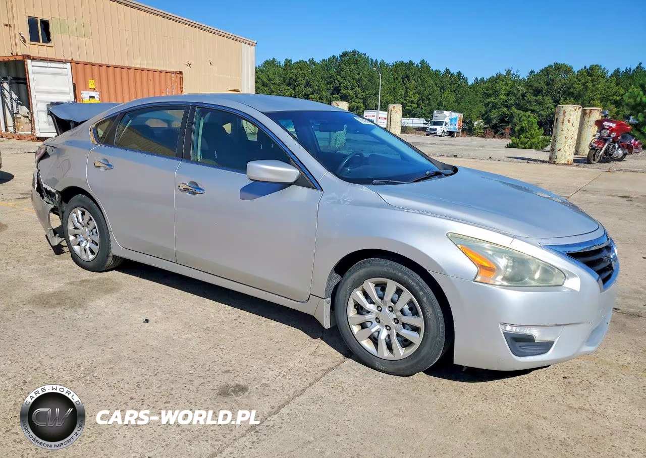 2015 Nissan Altima 2.5 S VIN:1N4AL3AP8FN328776 - 4