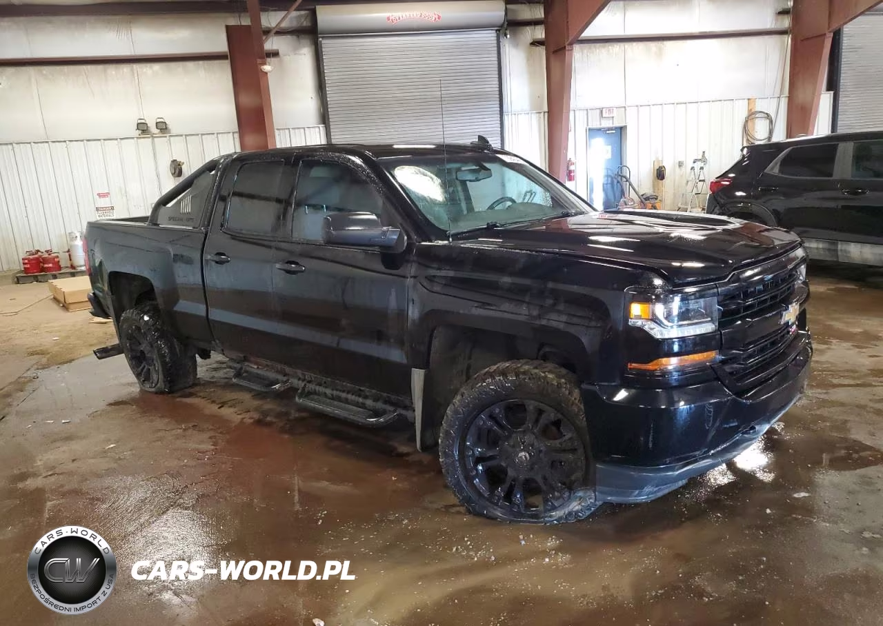 2017 Chevrolet Silverado K1500 VIN:1GCVKNEC9HZ118085 - 4