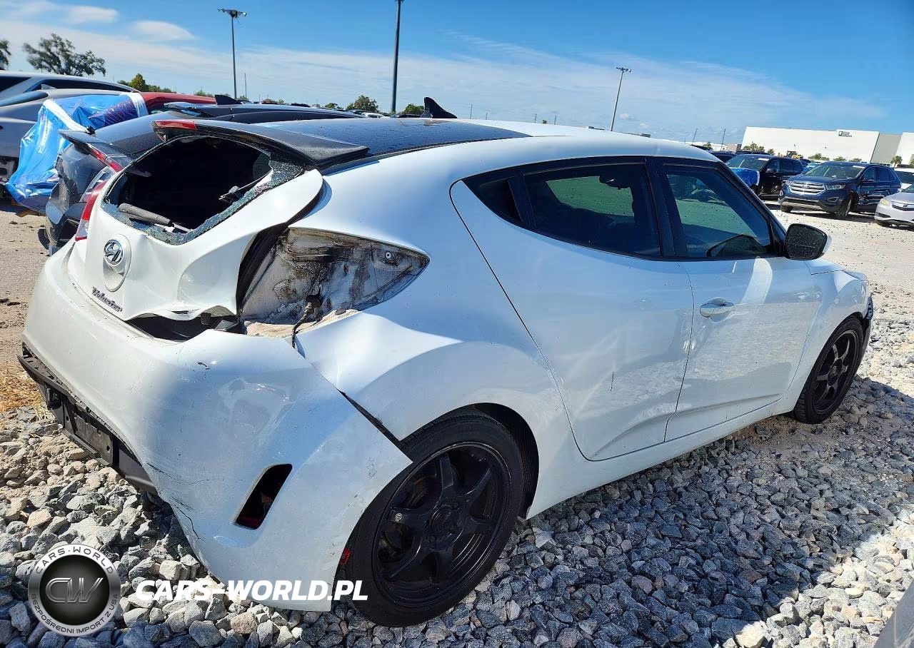 2014 Hyundai Veloster Base VIN:KMHTC6AD3EU200441 - 3