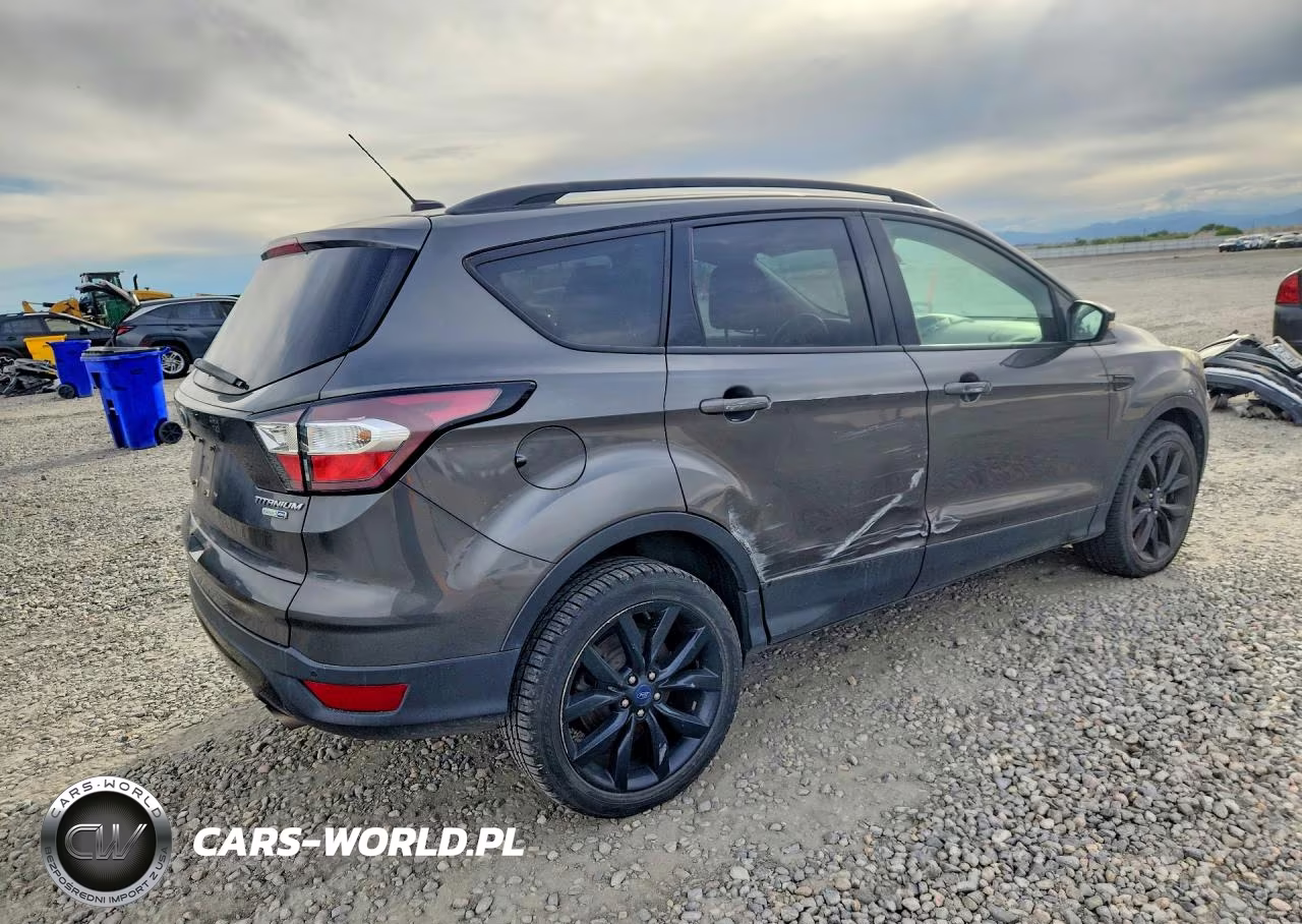 2017 Ford Escape Titanium VIN:1FMCU9J98HUC13586 - 3