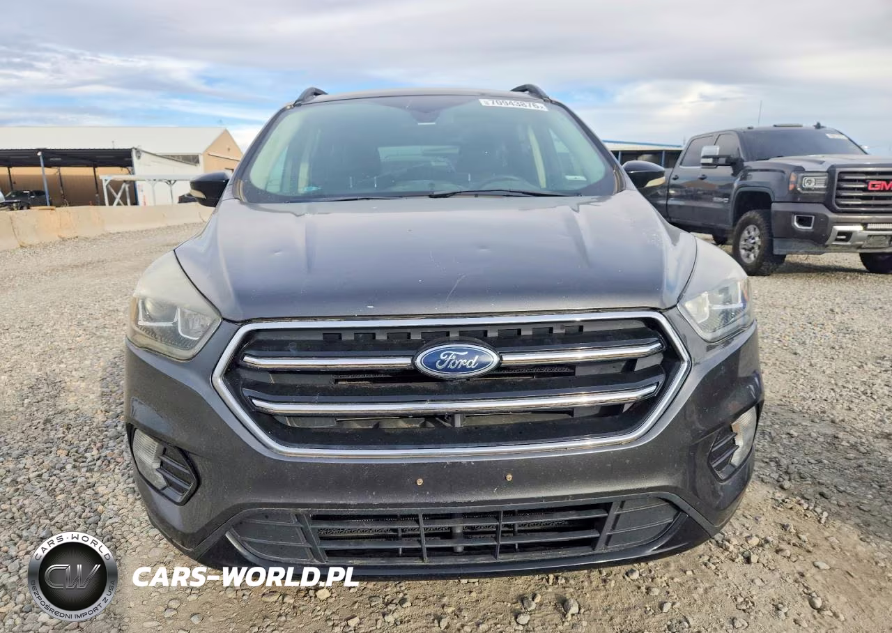2017 Ford Escape Titanium VIN:1FMCU9J98HUC13586 - 5