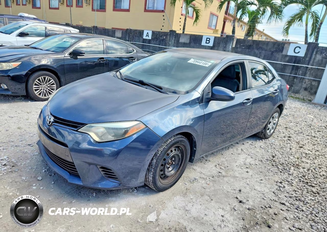2015 Toyota Corolla Le – zdjęcie 1 z 13