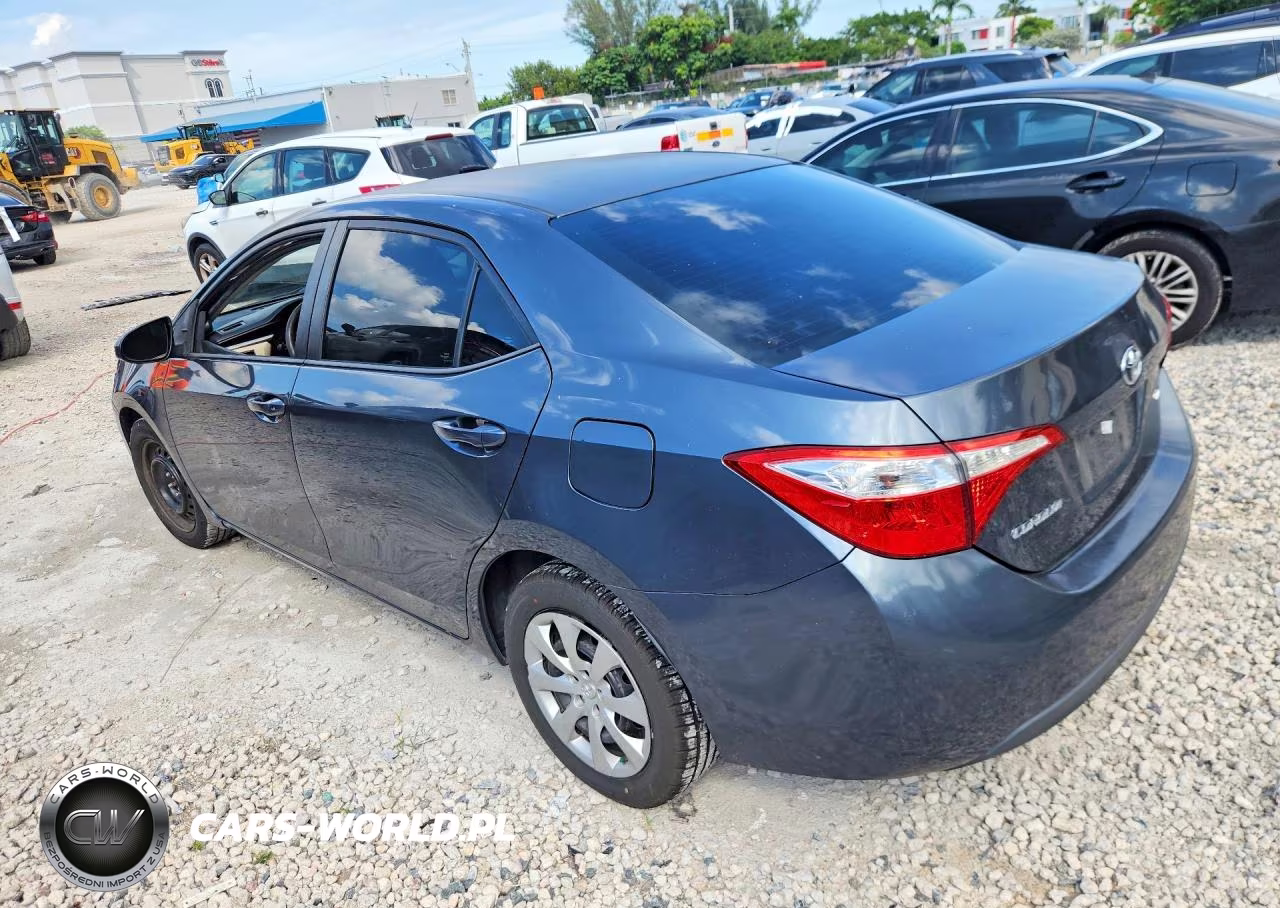 2015 Toyota Corolla Le VIN:2T1BURHE8FC295459 - 2