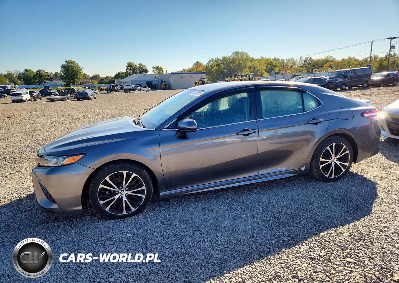 2020 Toyota Camry Se – zdjęcie 1 z 13