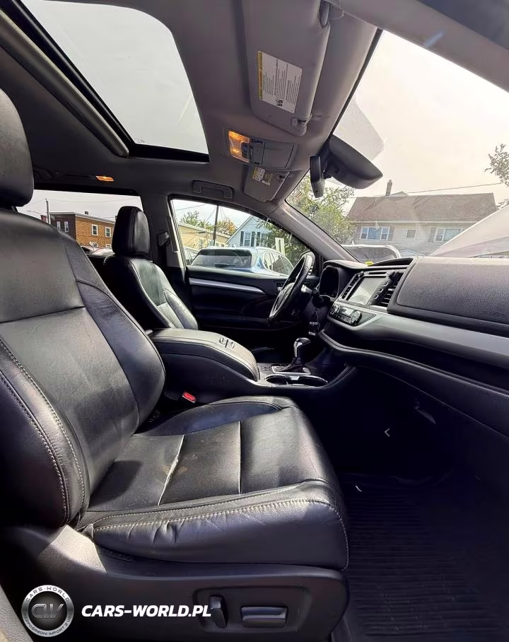 2018 Toyota Highlander Xle VIN:5TDJZRFH0JS844629 - 7