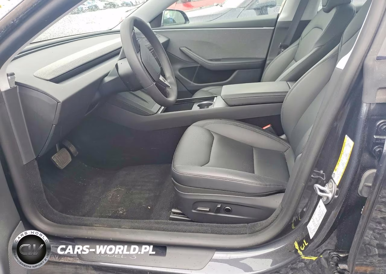 2025 Tesla Model 3 VIN:5YJ3E1EA9SF038711 - 12
