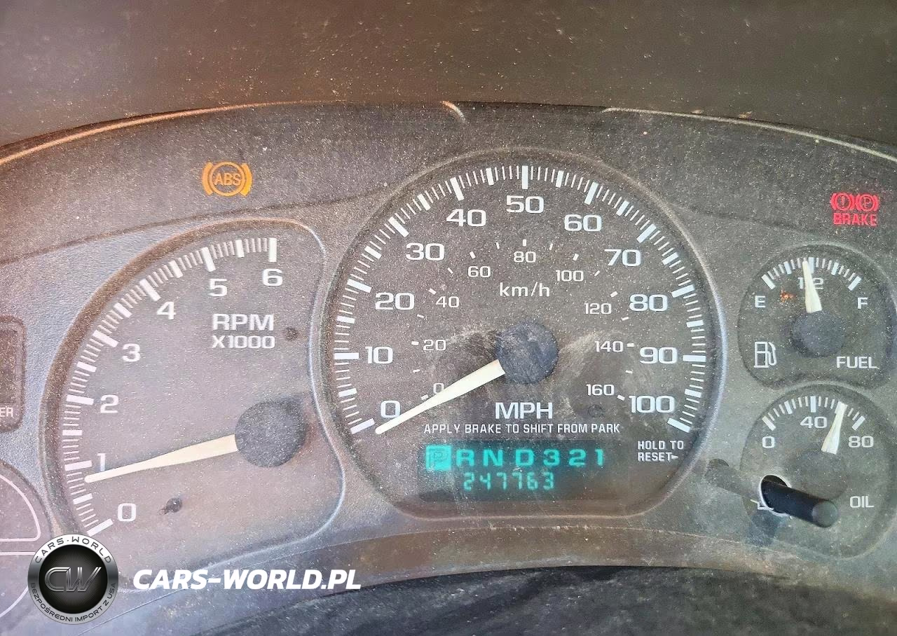 2002 Chevrolet Suburban C1500 VIN:3GNEC16Z32G344582 - 9