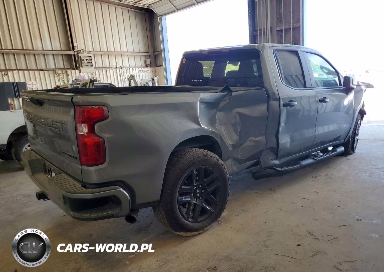 2025 Chevrolet Silverado C1500 Custom VIN:1GCRABEK2SZ113893 - 3