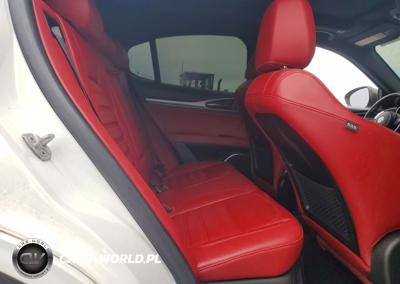 2021 Alfa Romeo Stelvio Ti VIN:ZASPAKBN7M7D03068 - 11