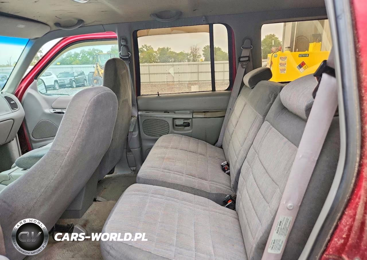1996 Ford Explorer Xlt VIN:1FMDU34X1TZB36356 - 11