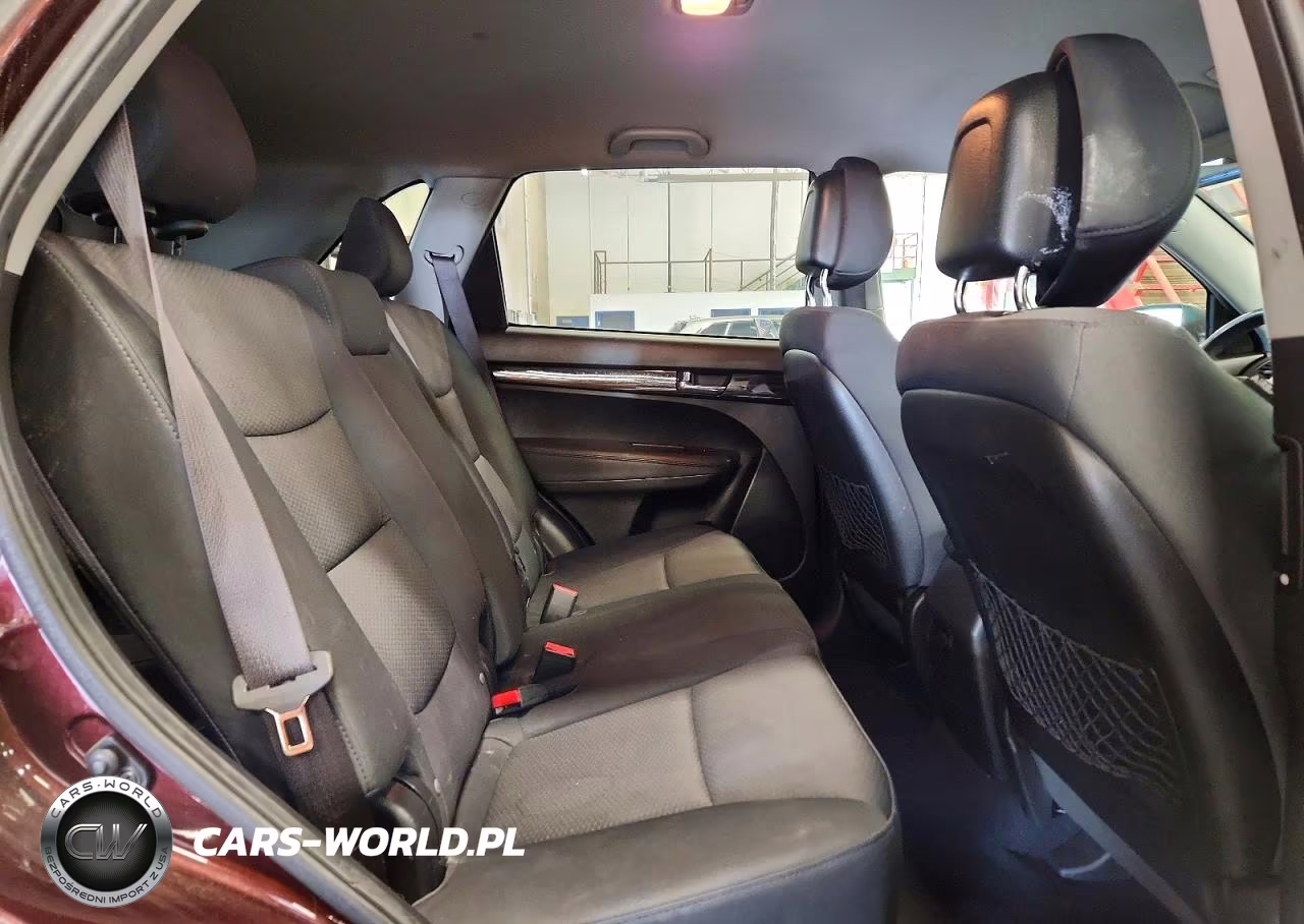 2011 Kia Sorento Lx VIN:5XYKT3A12BG067611 - 11